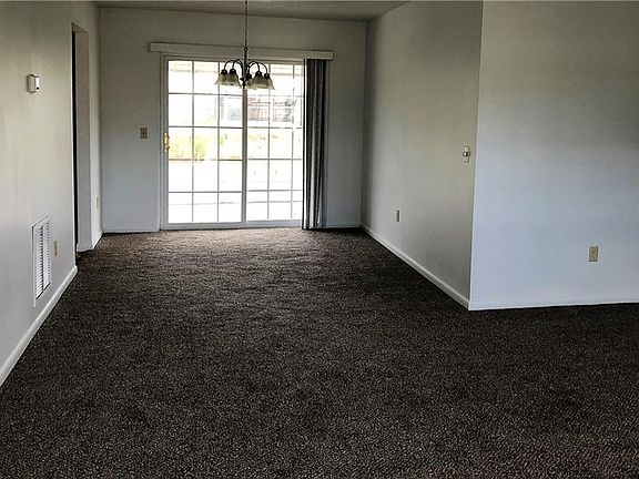 3rd image of 1293 Bailey Ave