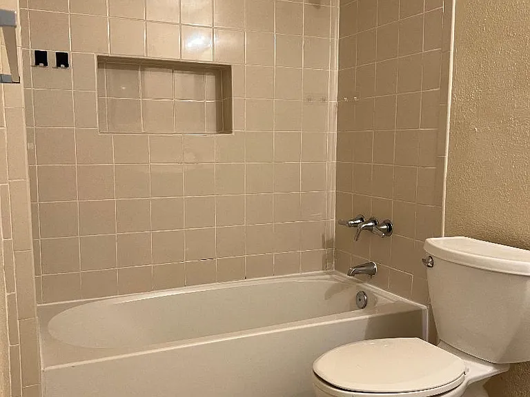 21504 Shannon Ave — Photo 8