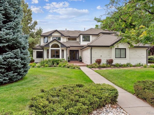15 Glenmoor Cir