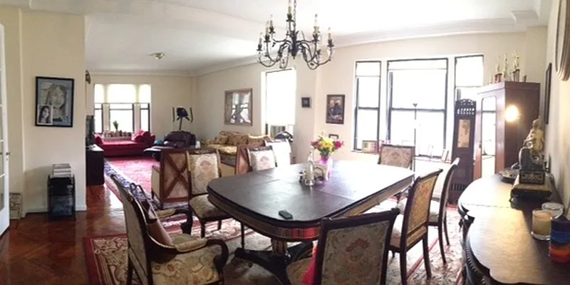 Rented by Moises Farhart, LREB | media 6