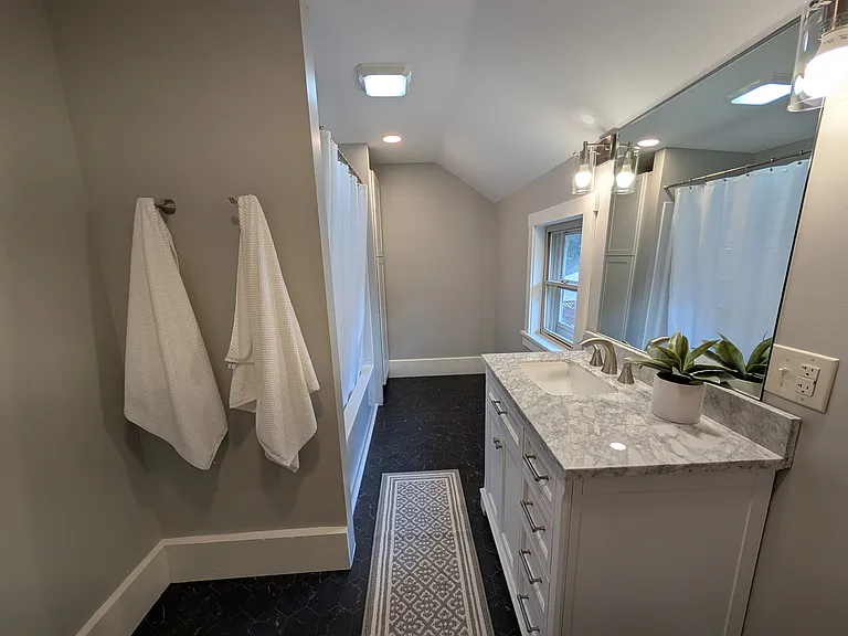 486 Needham Ave — Photo 23