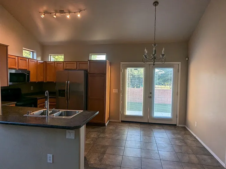 9857 E Empress Ave — Photo 4