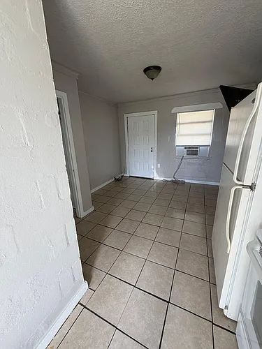 541 Washington Ave #8 Photo 1