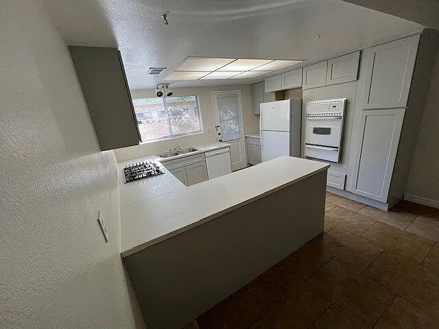 2938 Karen Ave #1 — Photo 7