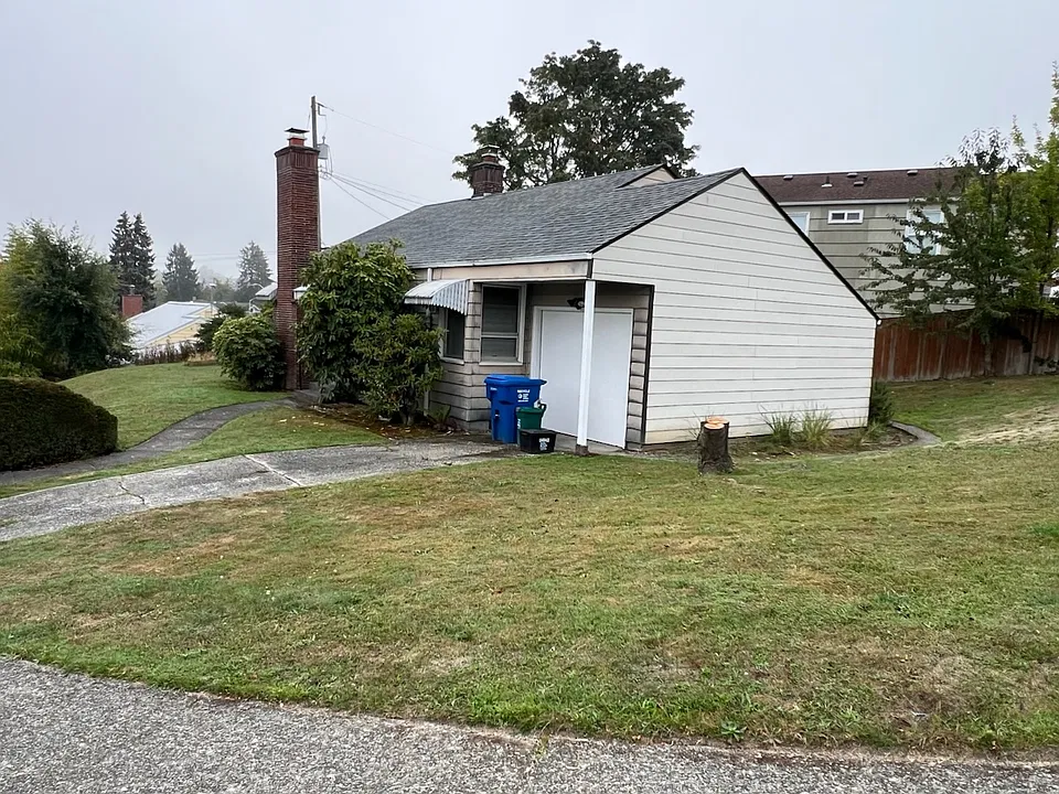 2015 S Edmunds St
