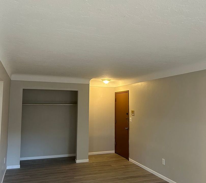 Building Photo 5