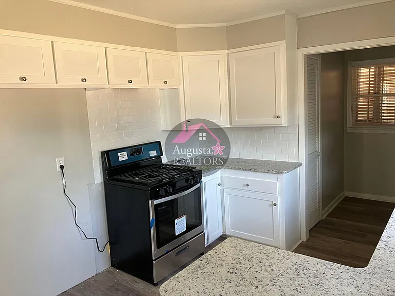 3702 Wilshire Dr — Photo 10