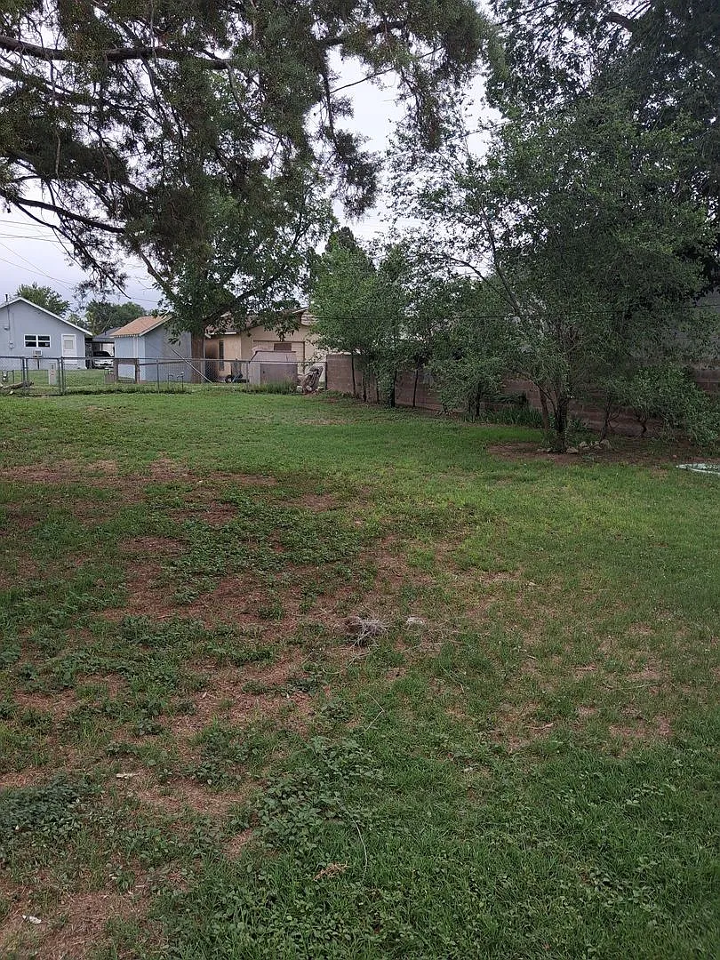 S Ave H 409 — Photo 3