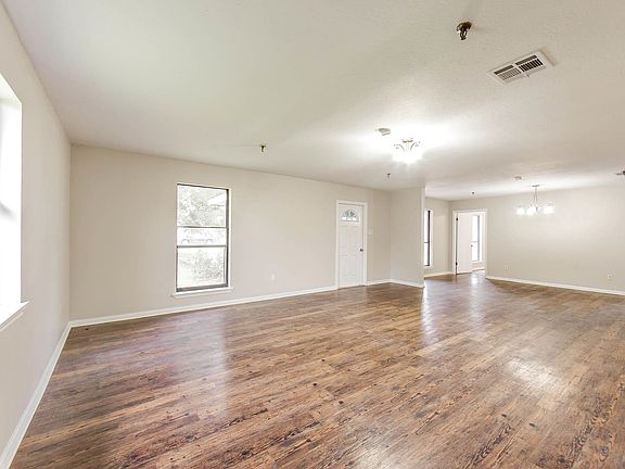 4th image of 103 Jenna Dr