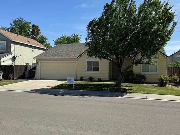 2nd image of 1021 Guerrero Ln