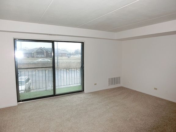2nd image of 16622 Theresa Ln APT 204
