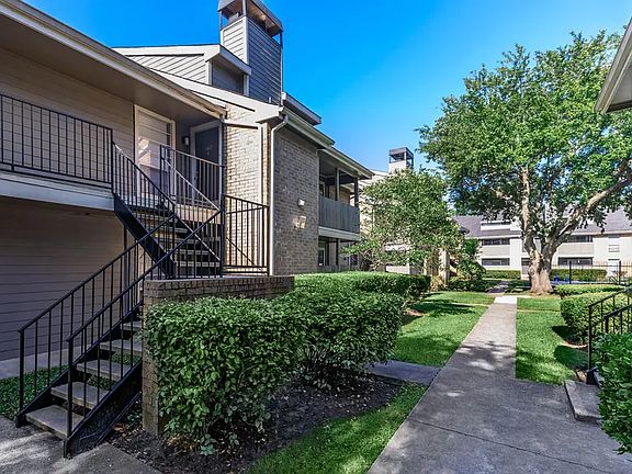 3rd image of 1100 Buchta Rd APT 501