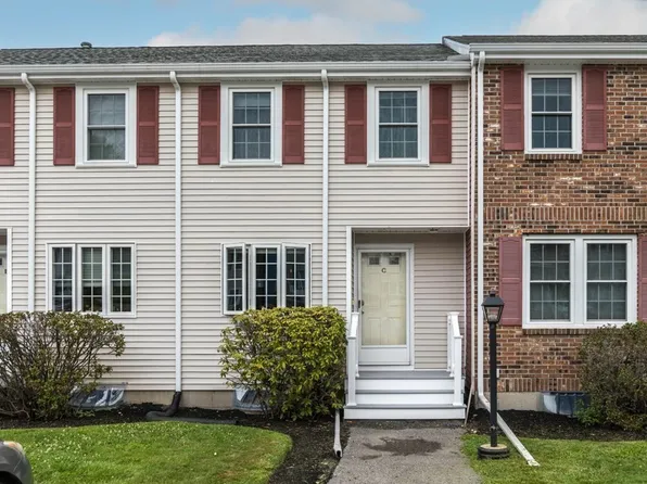 27 Fox Meadow Rd APT C, Leominster, MA 01453
