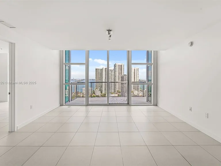 3301 NE 1st Ave #H3004 — Photo 10