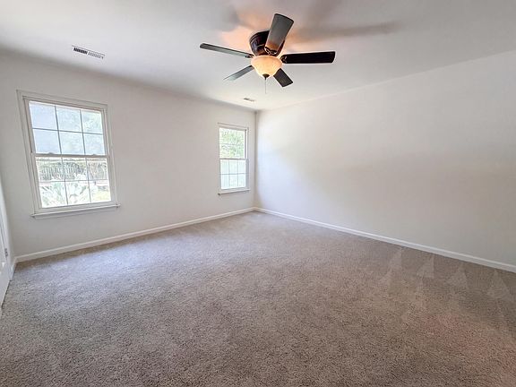4th image of 300 Indigo Rd