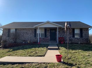 1590 Summit View Dr, Holts Summit, MO 65043