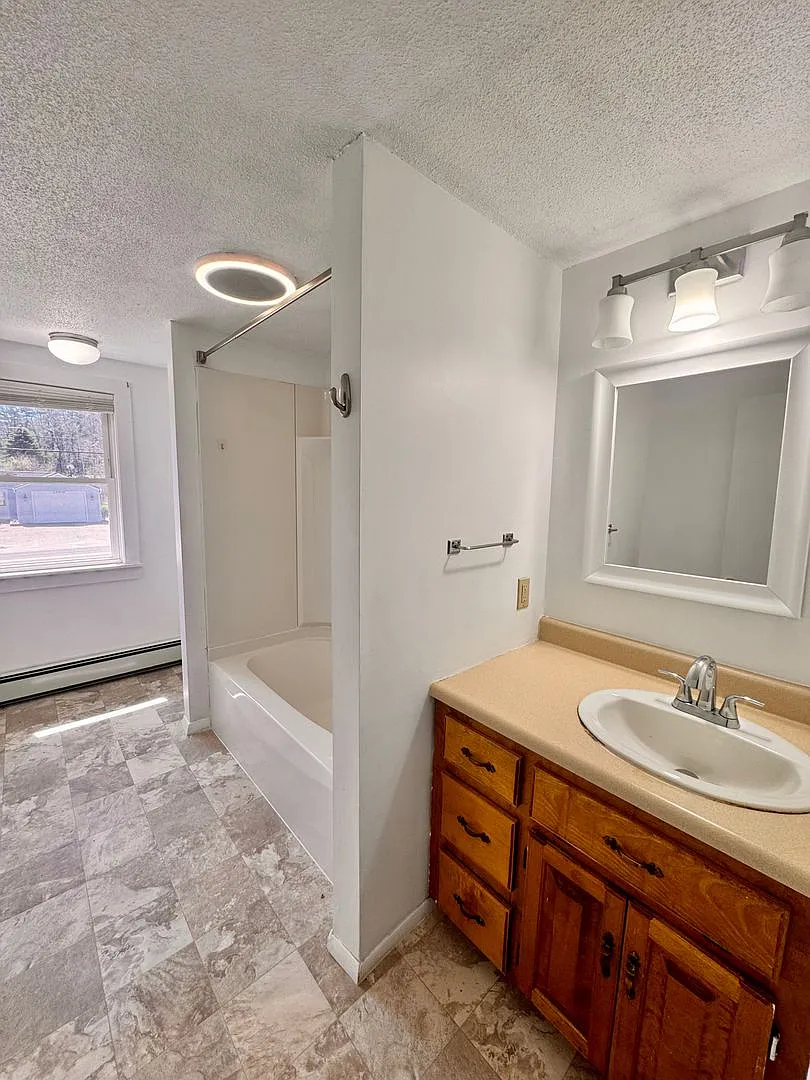 7 Rocky Hill Rd — Photo 4