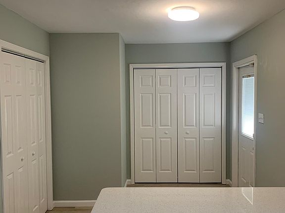 5th image of 365 Leawood Cir
