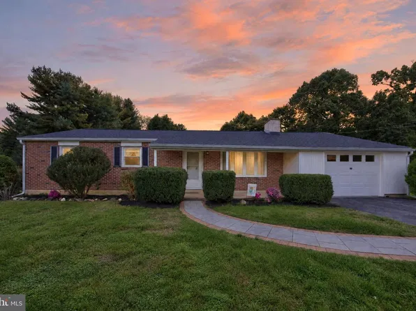 137 Martins Corner Rd, Coatesville, PA 19320