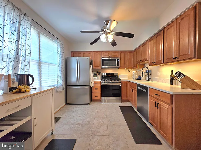 2805 Balliett Ct — Photo 3