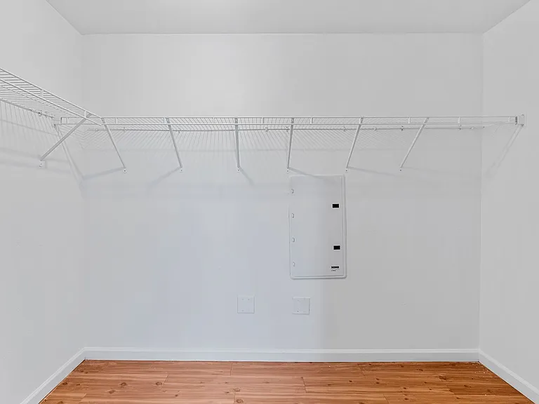 Green Spring Apartments — Photo 40
