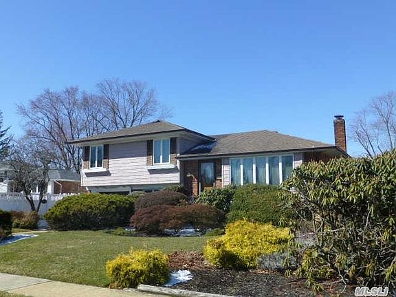 2nd image of 12 Rose Ct