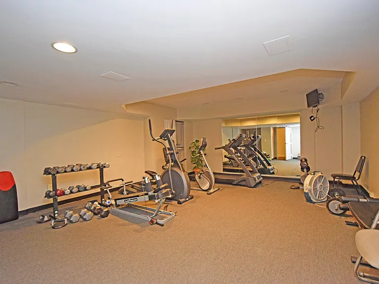 1815 William Howard Taft Rd #701 — Photo 32