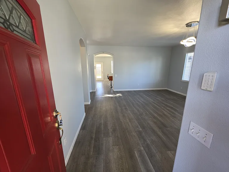 119 Legacy St — Photo 5