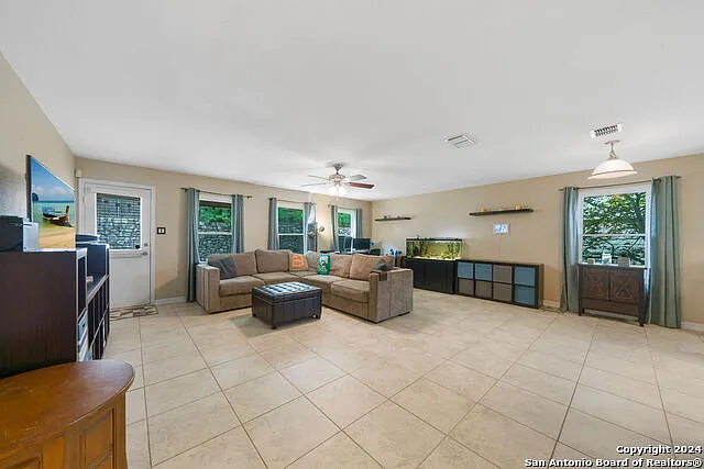 232 N Willow Way — Photo 9
