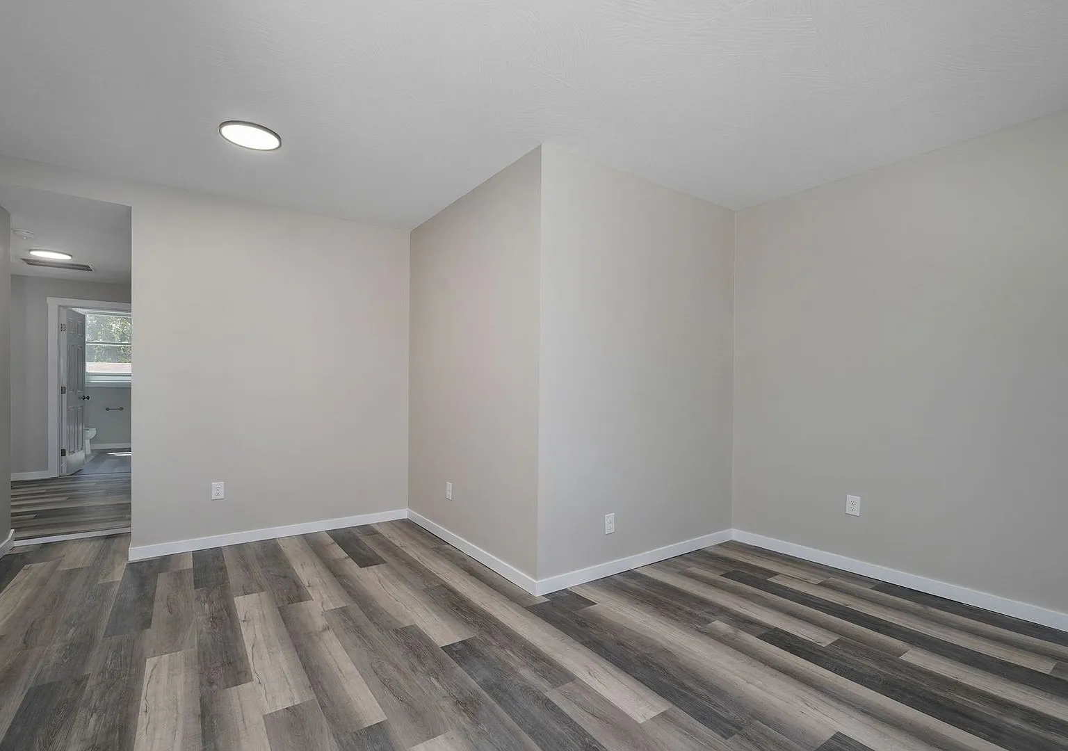 Utilities Included! Spacious 2-Bedroom, 1-Bathroom Home Available Now!! — Photo 4