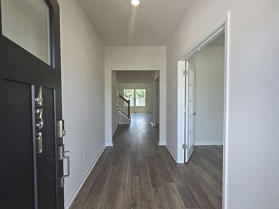 3rd image of 431 Dodger Ave Lot 8