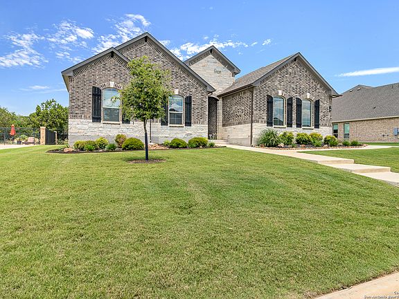 3rd image of 331 Allemania Dr
