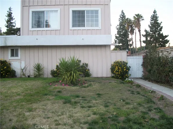 17537-17537 Tuba St, Northridge, CA 91325