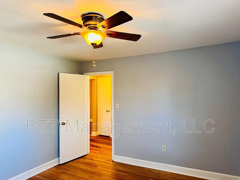 8805 Plymouth St #5 — Photo 36