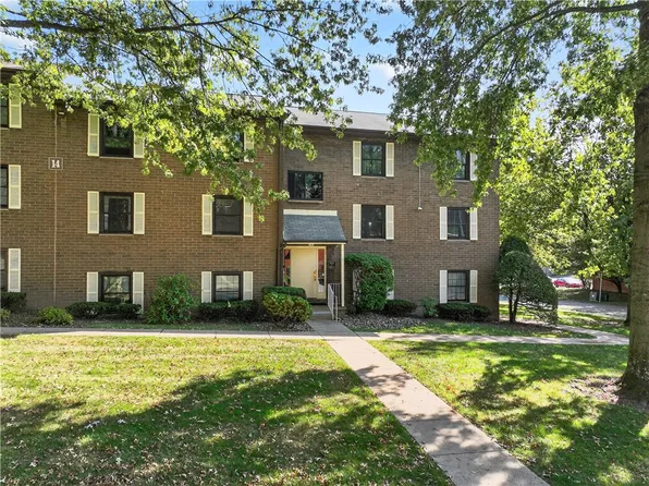 1516 Fairmont St, Pittsburgh, PA 15221