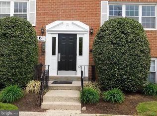 800 South Ave APT B6, Secane, PA 19018