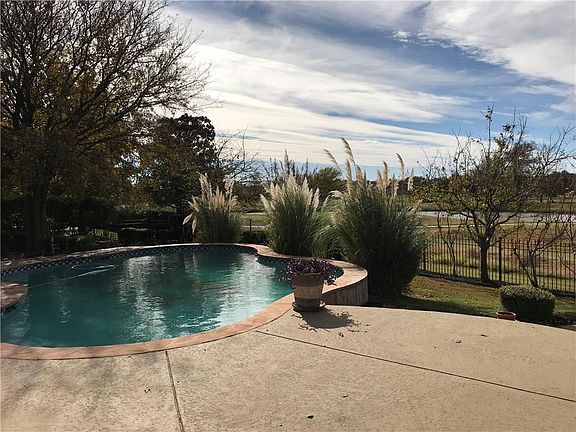 3rd image of 5009 Balmoral Ln