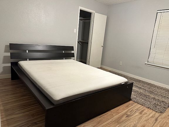 3rd image of 3808 Chelsea Dr