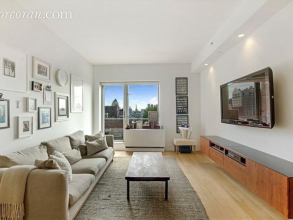 2nd image of 2280 8th Ave APT 8A