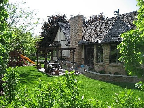 2nd image of 530 Foxridge Dr