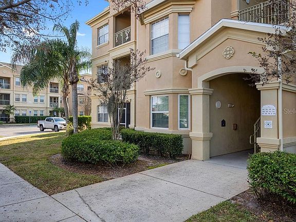 3rd image of 302 Terrace Ridge Cir #302