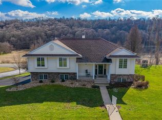 27 Surrey Dr, Greensburg, PA 15601