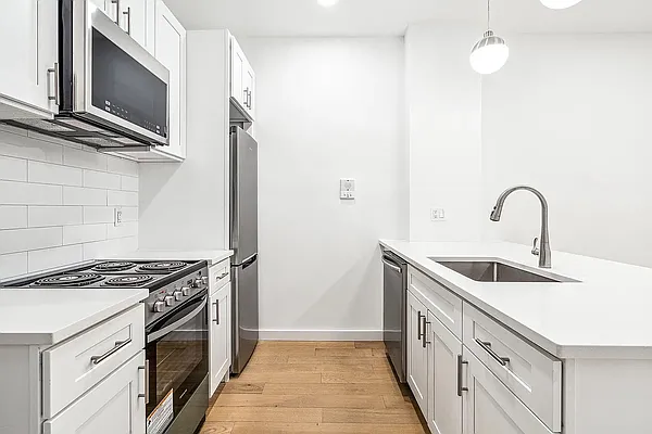 Rented by Freestone Property Group | media 13