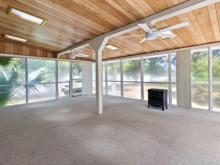 2250 Myrtle Ave — Photo 36