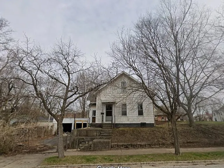 115 S 15th St — Photo 1