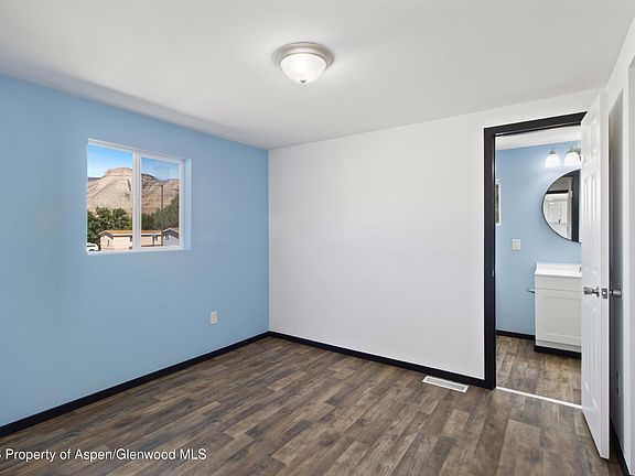 5th image of 22 E Silverbell Pl