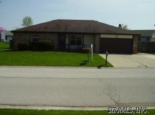 413 Saint Sabre Dr, Belleville, IL