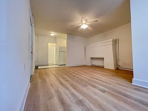 4th image of 3734 N Pine Grove Ave APT 315