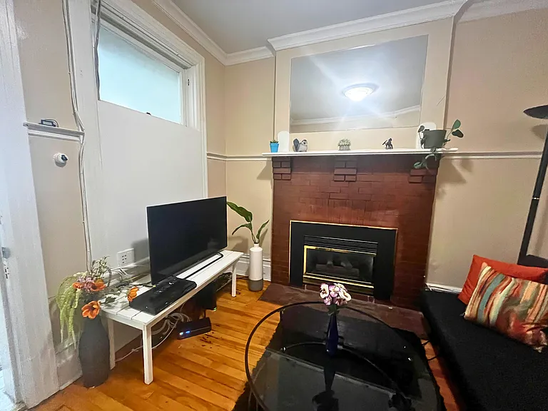 315 Frank St — Photo 13