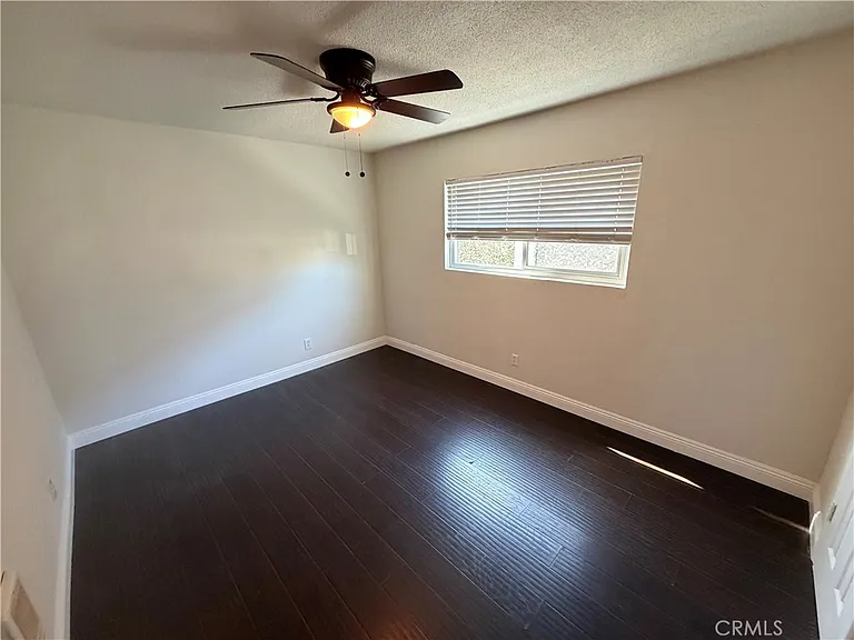 2530 Carmona Ave — Photo 15
